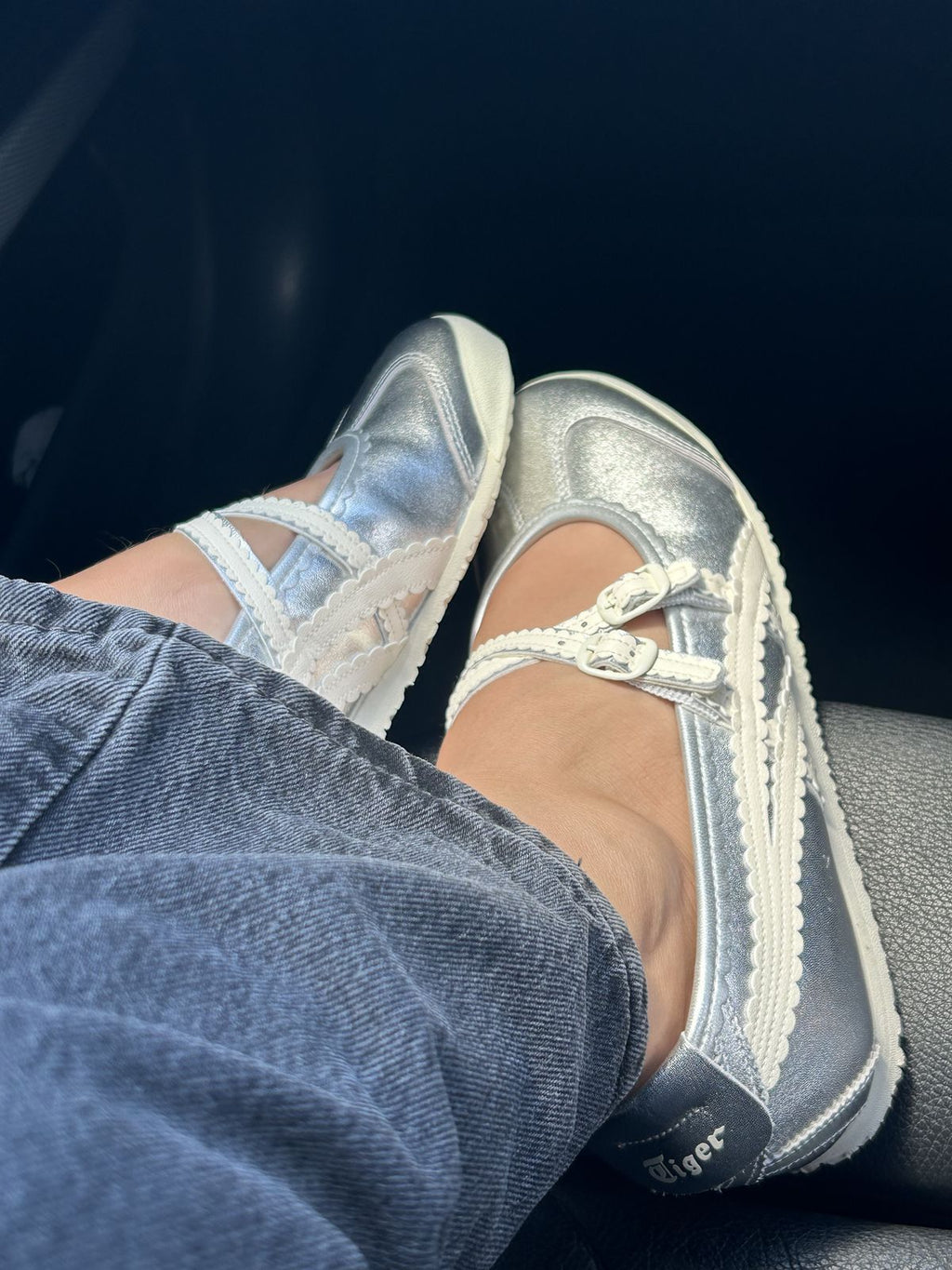ONITSUKA TIGER MEXICO 66 BAILET METALLIC SILVER / WHITE