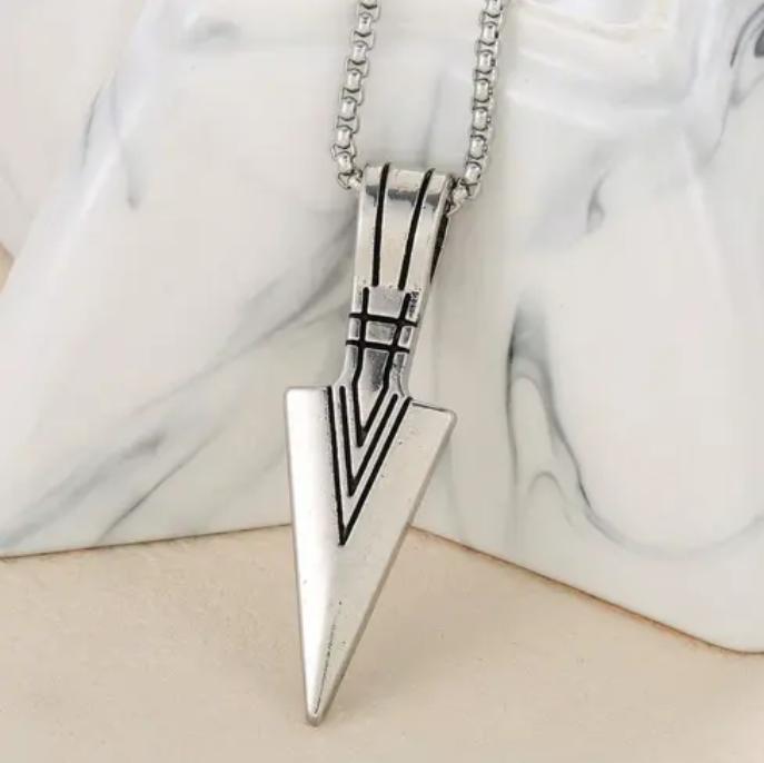 PENDANT WITH CHAIN