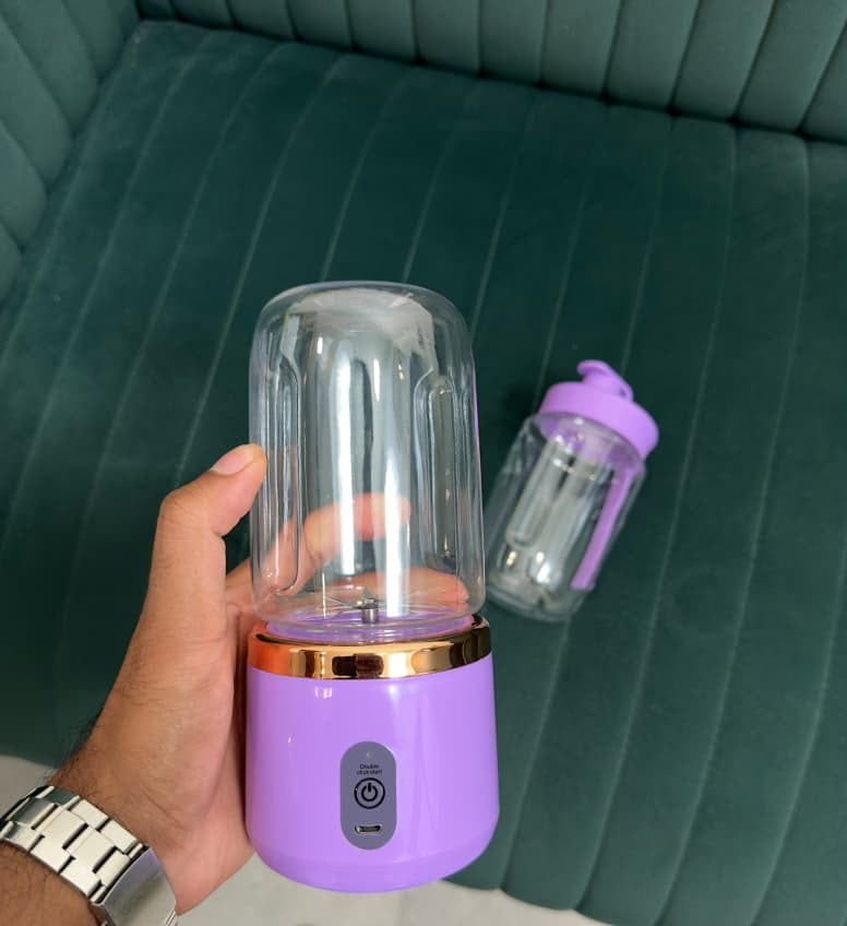 SMALL PORTABLE JUICER